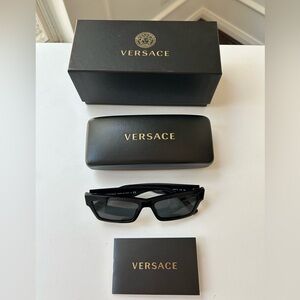 Versace Rectangular Black Sunglasses, Model 4362 GB1/87